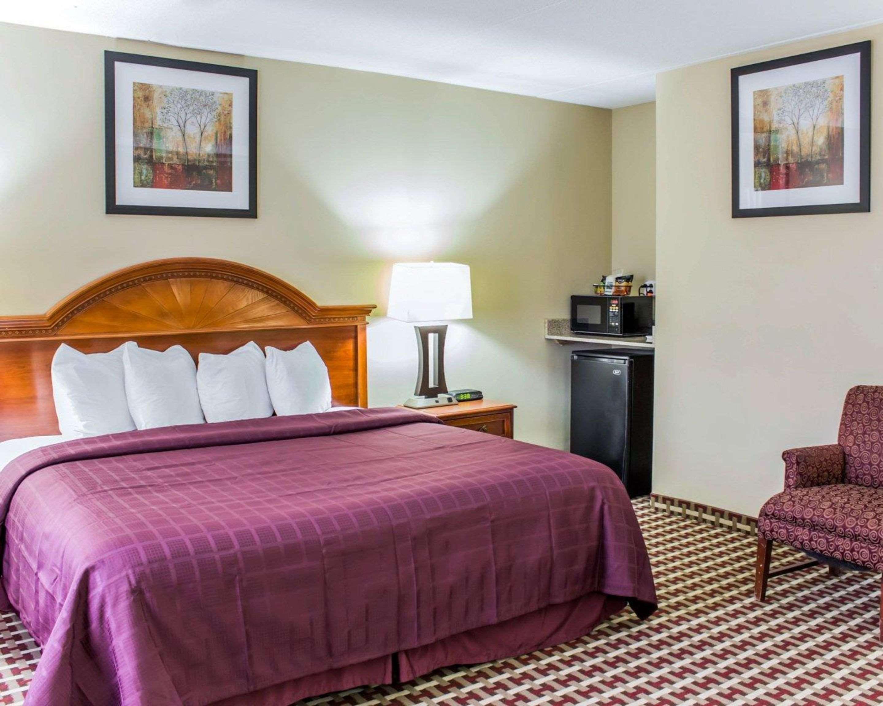 Quality Inn & Suites Fayetteville Εξωτερικό φωτογραφία