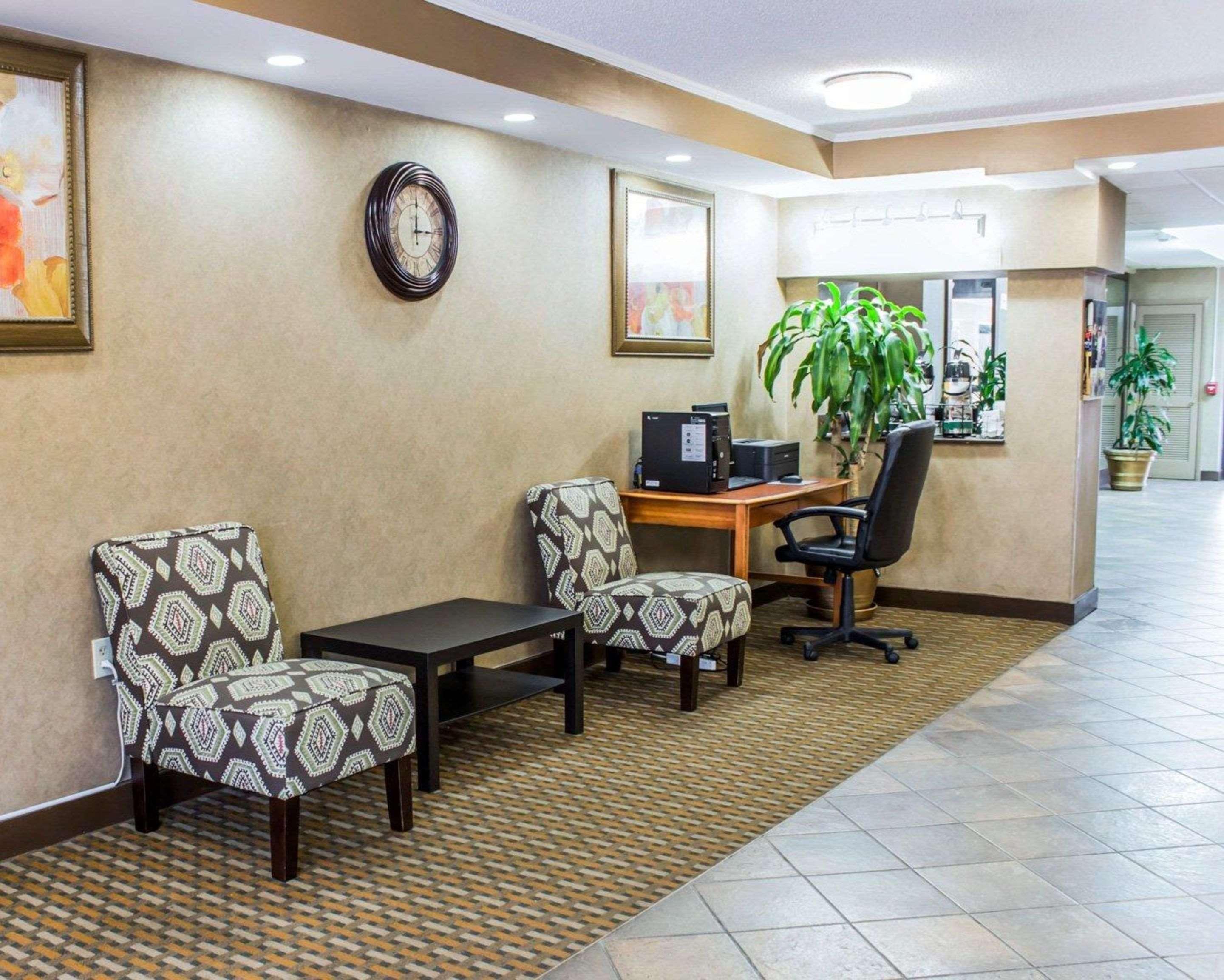 Quality Inn & Suites Fayetteville Εξωτερικό φωτογραφία
