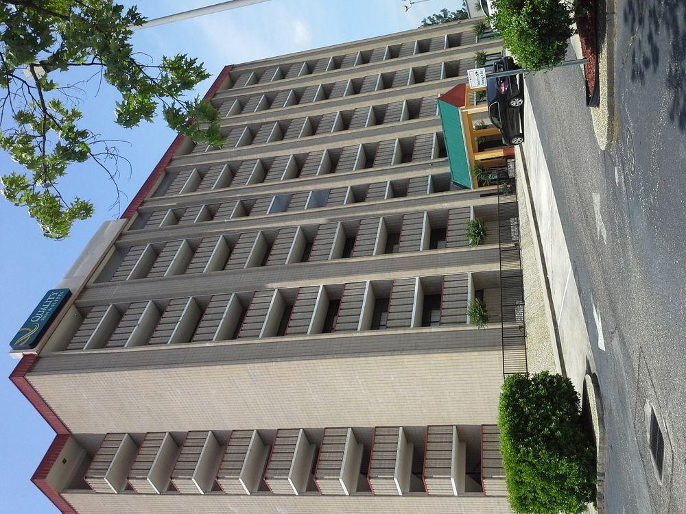 Quality Inn & Suites Fayetteville Εξωτερικό φωτογραφία