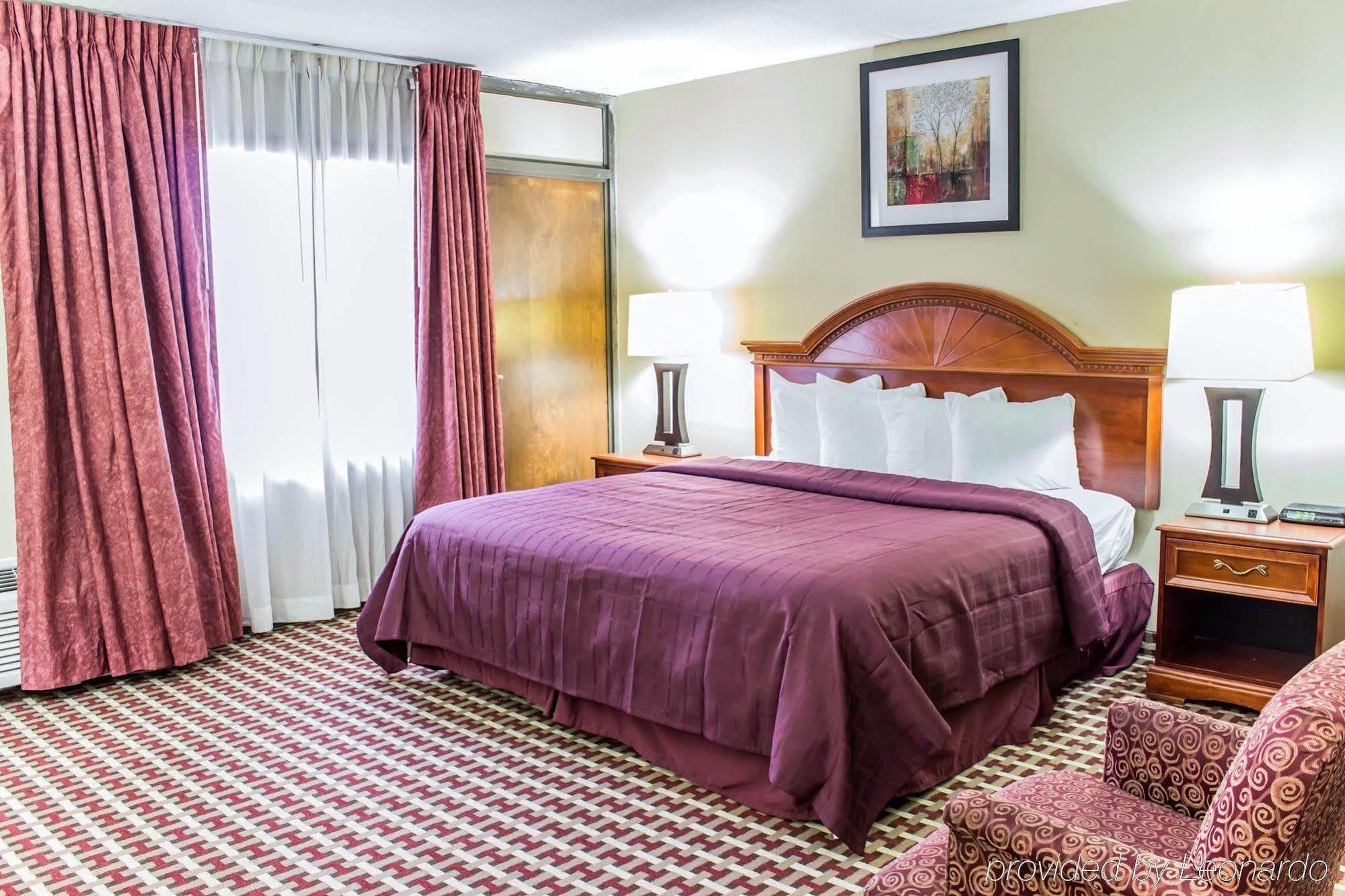Quality Inn & Suites Fayetteville Εξωτερικό φωτογραφία